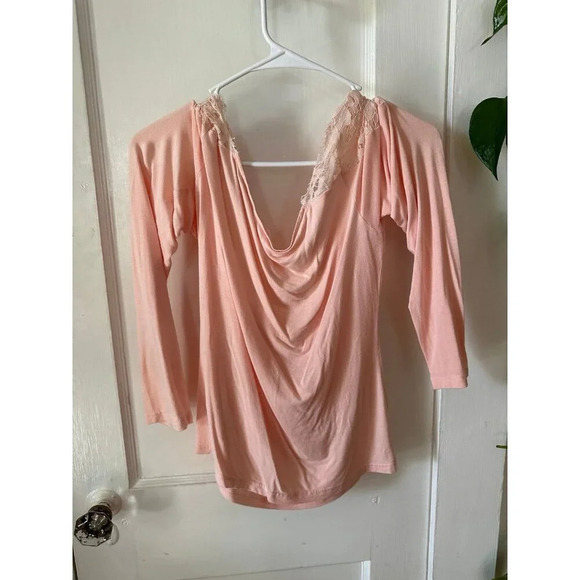 Venus Women’s size large pink Blouse - Picture 6 of 7